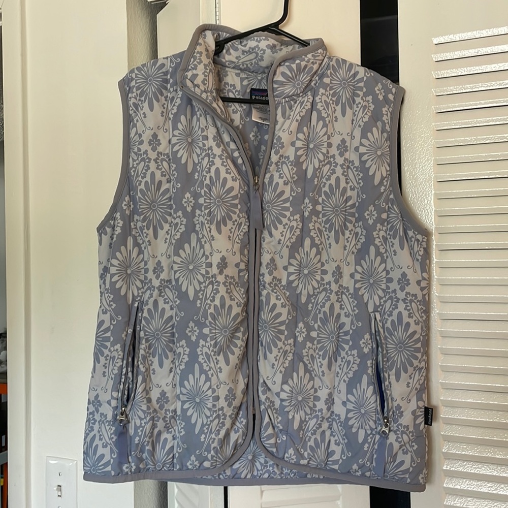 Women’s Patagonia nano puff vest size large